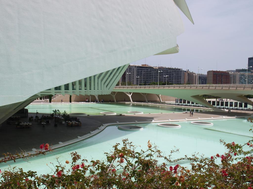Apartup Concorde Valencia Exterior photo